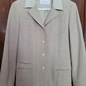 Dana  Buchman beige wool jacket with zipper trim and leather collar size 4